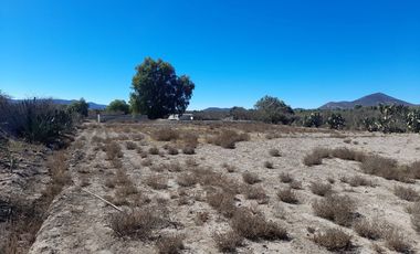 EN VENTA TERRENO CON CONSTRUCCIÓN EN SANTIAGO DE ANAYA |