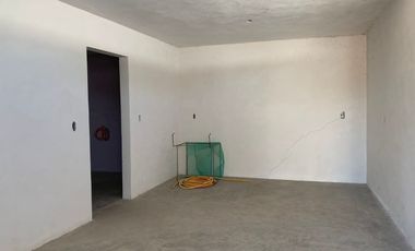 EN VENTA TERRENO CON CONSTRUCCIÓN EN SANTIAGO DE ANAYA |