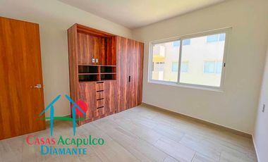 Depa nuevo. En condominio con club de playa. Terraza con vista a la alberca y áreas comunes