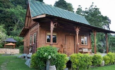 Leasehold - Tranquil Retreat Serene Cottage Living Amidst Nature's Embrace