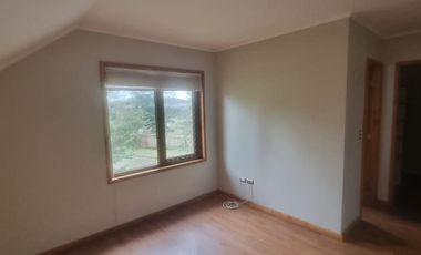 Arrendamos hermosa casa en Condominio Lomas del Carmen con  GC incluidos Temuco