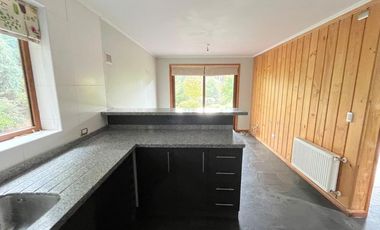 Arrendamos hermosa casa en Condominio Lomas del Carmen con  GC incluidos Temuco