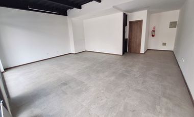 Local Comercial / Oficina 42 m2. (Sector Batán Bajo)