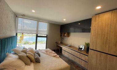Departamento con jardín, bodega y terraza privada, Gimnasio, Alberca techada,  La Vista, venta, Queretaro.
