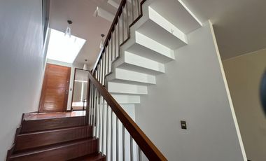 Casa con jardín, 4 habitaciones y linda vista al golf  🏡✨