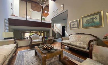CASA DE VENTA EN EL BOSQUE: UBICACIÓN ESTRATÉGICA, PARA USO COMERCIAL O RESIDENCIAL 340 M2, $330.000