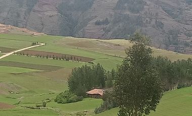 TERRENO EN VENTA 25 EXTARIAS CHINCHERO CUSCO