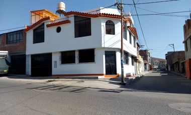 VENDO CASA EN MIGUEL GRAU EN BUEN ESTADO