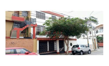 Se Vende Casa De 3 Pisos Más Aires