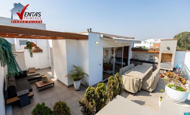Moderno Departamento DUPLEX en San Borja, 1er piso: Ascensor directo, sala comedor con balcón vista a parque. Cocina con muebles altos y bajos, área d