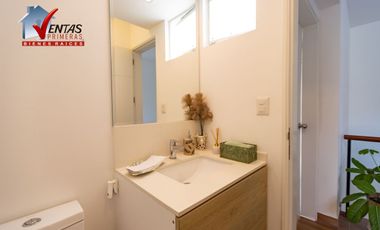 Moderno Departamento DUPLEX en San Borja, 1er piso: Ascensor directo, sala comedor con balcón vista a parque. Cocina con muebles altos y bajos, área d