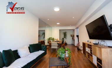 Moderno Departamento DUPLEX en San Borja, 1er piso: Ascensor directo, sala comedor con balcón vista a parque. Cocina con muebles altos y bajos, área d