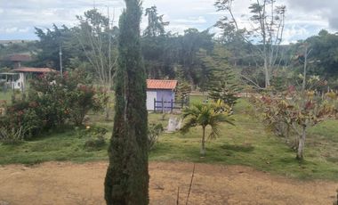 Se Vende Parcela en la Mesa de los Santos