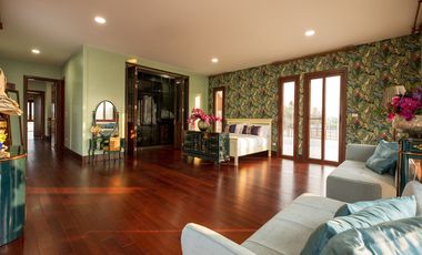 Luxury 5 bedroom Villa for sale in Saraphi