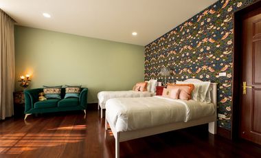 Luxury 5 bedroom Villa for sale in Saraphi