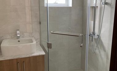 101sqm Condo in The Royalton at Capitol Commons for Sale/Rent