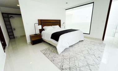 Hermosa Casa Moderna en Venta en Metepec en Residencial con Campo de Golf