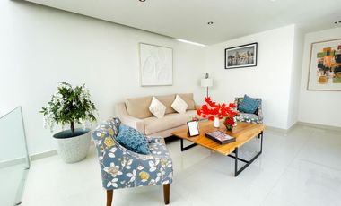 Hermosa Casa Moderna en Venta en Metepec en Residencial con Campo de Golf