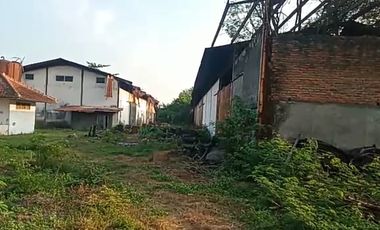 dijual raya wringin anom nol jln propinsi akses kontainer gudang rusak hitung tanah