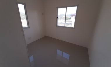 4 Bedroom Unit in Subic Zambales along the Highway Tierra Verde Subic