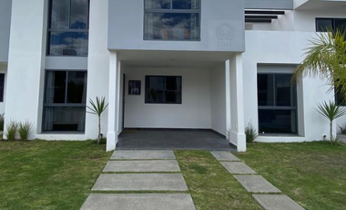 CASA EN VENTA EN FRACC TIZARA EN HIDALGO, LISTA PARA HABITAR!!!