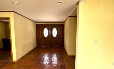 Vendo casa de UN PISO en fraccionamiento premium