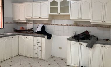 Alquiler casa grande en La Garzota