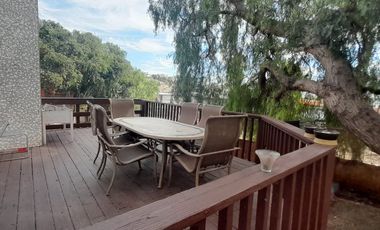 AMPLIA Y HERMOSA CASA EN VENTA, CON ACABADOS ESTILO GANDI!