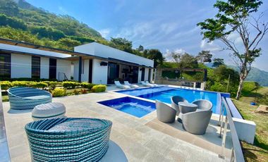 ALQUILO HERMOSA FINCA SANTA CLARA EN COPACABANA INFORMES AL3017917495 LLAMANOS Y COTIZA TUS DIAS !!!