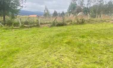 Hermoso terreno planito 1.671m2 vía Déleg - Ricaurte $42.000dlrs.
