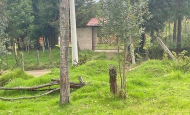 Hermoso terreno planito 1.671m2 vía Déleg - Ricaurte $42.000dlrs.