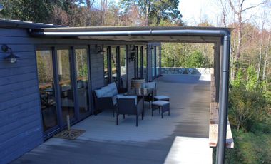 Parcela de 1,5 ha con casa, departamento y acceso a playa en Futrono, Lago Ranco