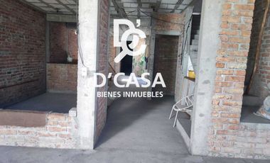 CÉNTRICA CASA EN VENTA, VILLAGRÁN