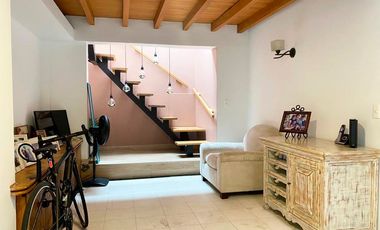 PR12568 VENTA CASA EN EL SECTOR LAS LOMAS - EL POBLADO
