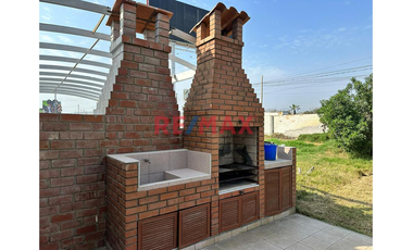Venta De Casa De Playa US$ 109,900    En Club Sol Y Mar