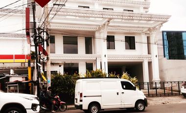 Hotel Jalan Raya Jatiwaringin, Jaticempaka, Pondok Gede, Kota Bekasi
