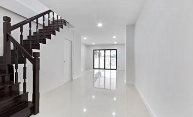 ทาวน์เฮ้าส์ 2 ชั้น บ้านรีโนเวทใหม่ เปี่ยมสุขบางใหญ่แลนด์ (ซอยวัดพระนอน) พร้อมอยู่ ใกล้เซ็นทรัลเวสต์เกต