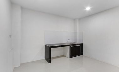 ทาวน์เฮ้าส์ 2 ชั้น บ้านรีโนเวทใหม่ เปี่ยมสุขบางใหญ่แลนด์ (ซอยวัดพระนอน) พร้อมอยู่ ใกล้เซ็นทรัลเวสต์เกต