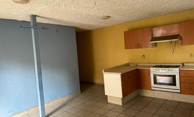 ¡CASA CERCA DE AV. TONALTECAS!