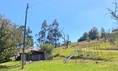 Hermosa quinta en venta con 4.000m2 de terreno Vía Guangarcucho - Jadán.