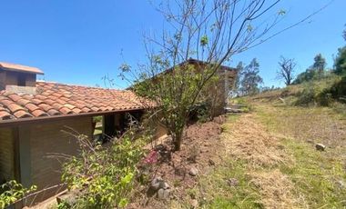 Hermosa quinta en venta con 4.000m2 de terreno Vía Guangarcucho - Jadán.