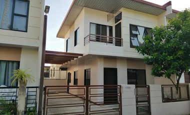 3 Bedrooms House For Rent Canduman Mandaue City 2 car Parking Near Ateneo