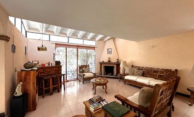 CASA DE UN PISO EN VENTA A UNOS PASOS DE LA RECTA A CHOLULA