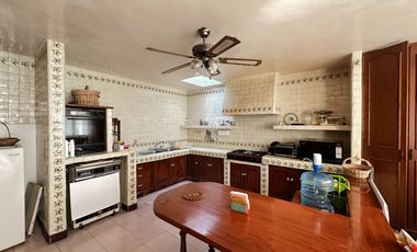 CASA DE UN PISO EN VENTA A UNOS PASOS DE LA RECTA A CHOLULA