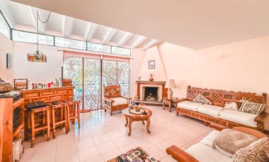 CASA DE UN PISO EN VENTA A UNOS PASOS DE LA RECTA A CHOLULA
