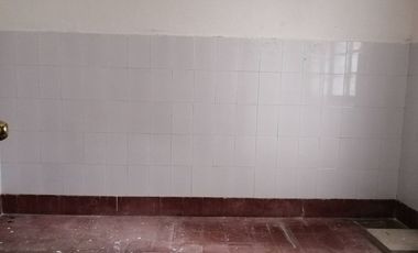 EN VENTA EN EL CENTRO DE MERIDA EDIFICIO COLONIAL, JUSTO AL FRENTE DE LA IGLESIA SAN JUAN