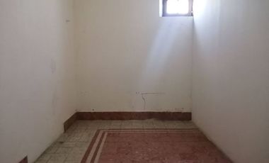 EN VENTA EN EL CENTRO DE MERIDA EDIFICIO COLONIAL, JUSTO AL FRENTE DE LA IGLESIA SAN JUAN
