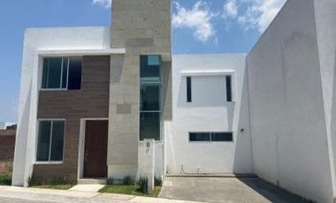 Venta de casas nuevas en Fracc. Desarrollo Cholula. Explanada. San Andrés Cholula