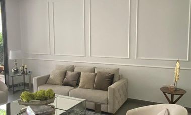 Isla Mocoli, Vendo Casa Moderna con Piscina