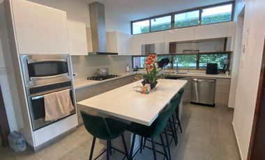 Isla Mocoli, Vendo Casa Moderna con Piscina